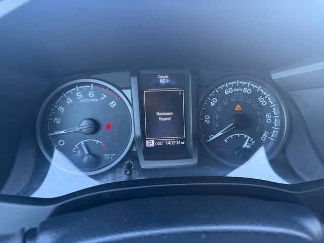 Used 2018 Toyota Tacoma TRD Sport w/ Technology Package AWD/4WD image 18