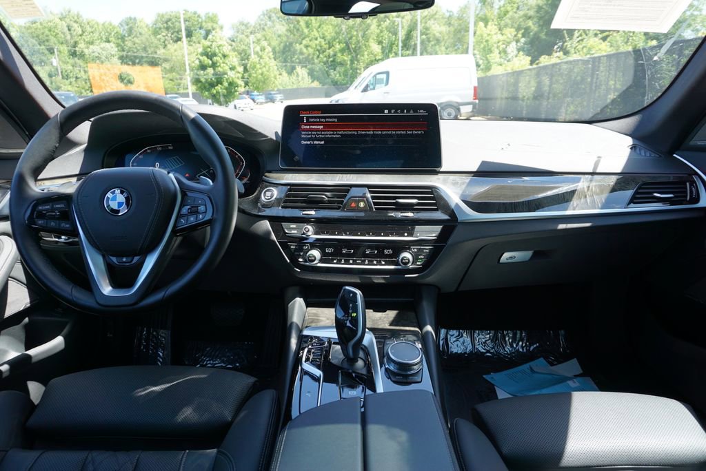 Used 2023 BMW 540i xDrive w/ Premium Package AWD/4WD image 17