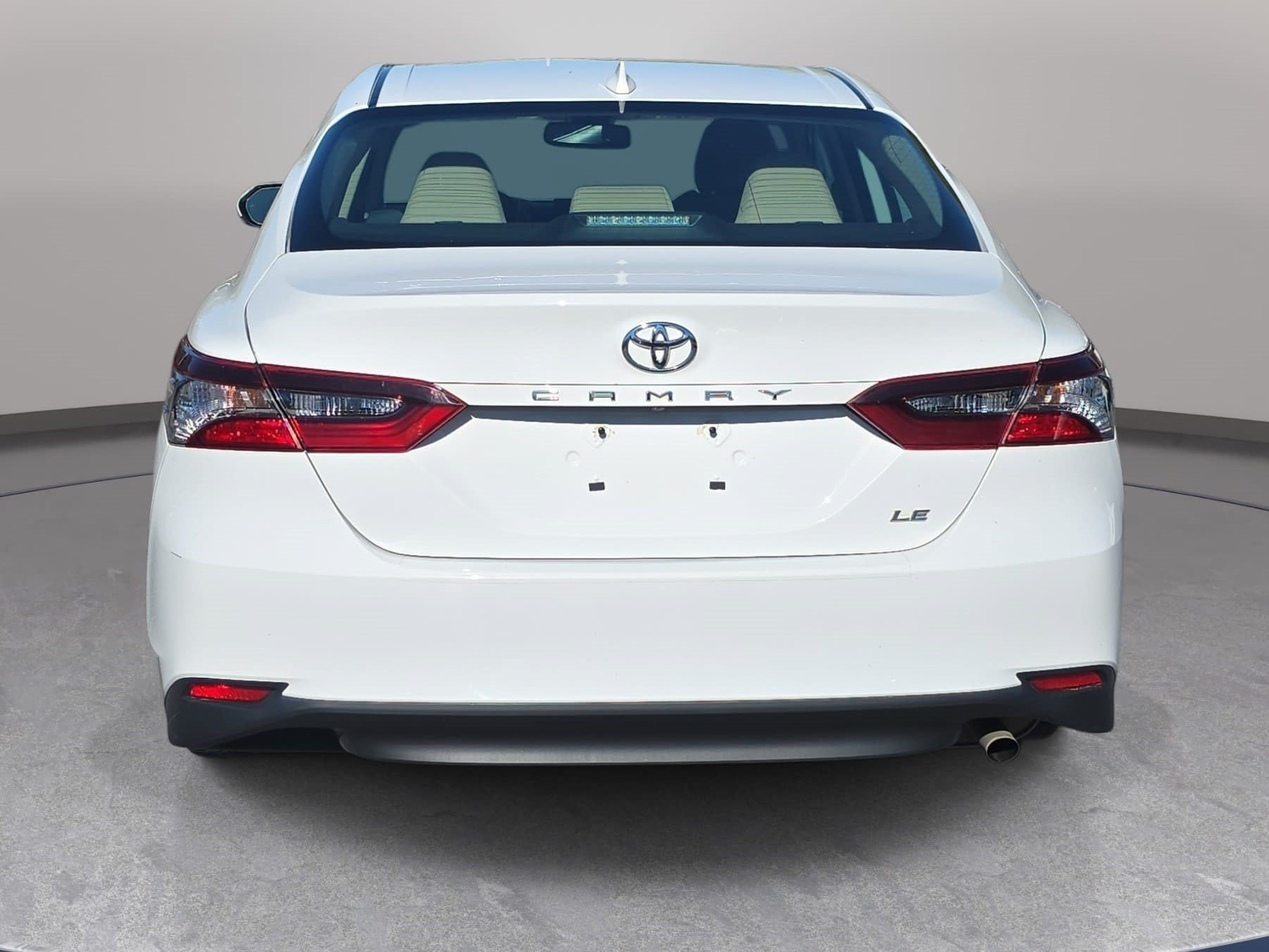 Used 2024 Toyota Camry LE w/ Convenience Package FWD image 6