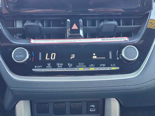 Used 2024 Toyota Corolla Cross AWD Hybrid image 29