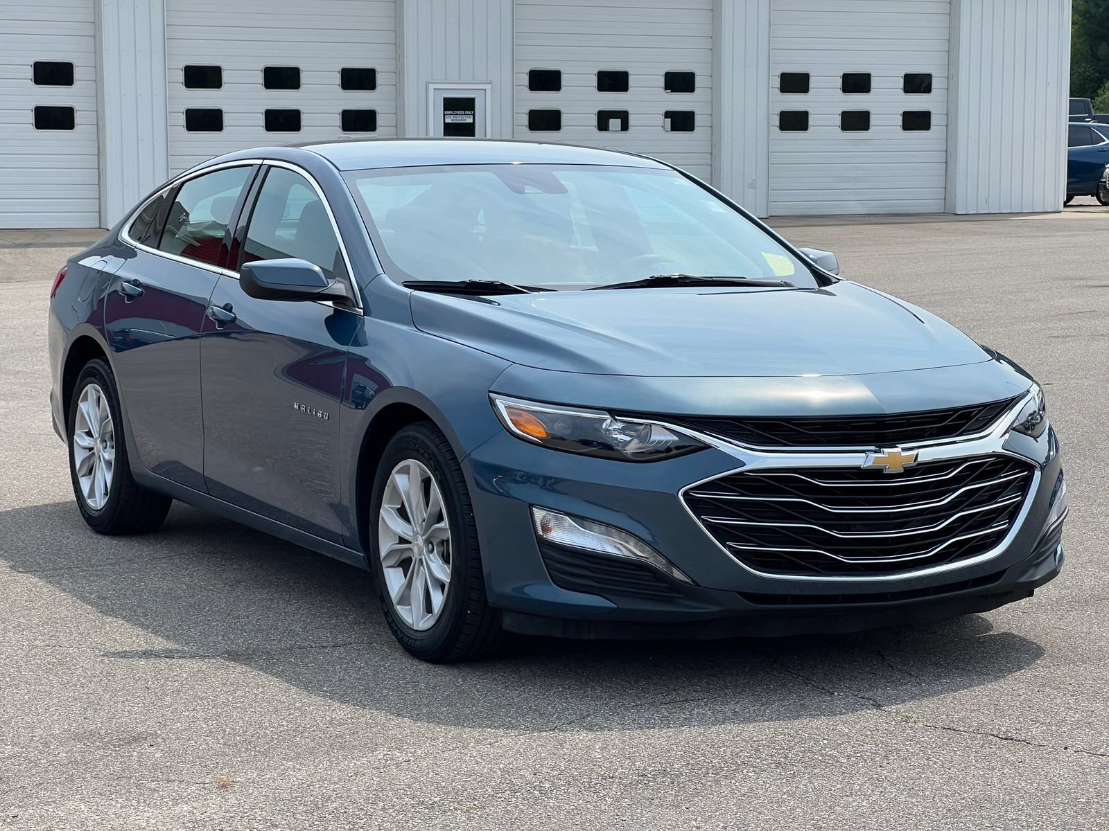 Used 2025 Chevrolet Malibu LT FWD image 35