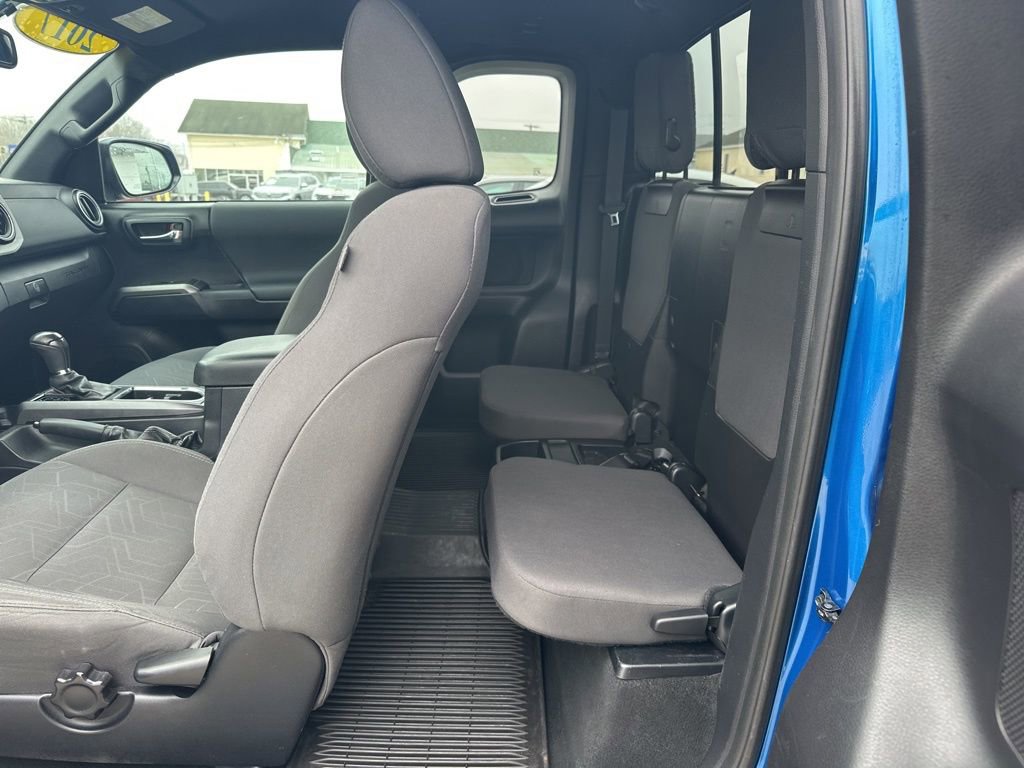 Used 2017 Toyota Tacoma TRD Off-Road w/ Tow Package AWD/4WD image 36