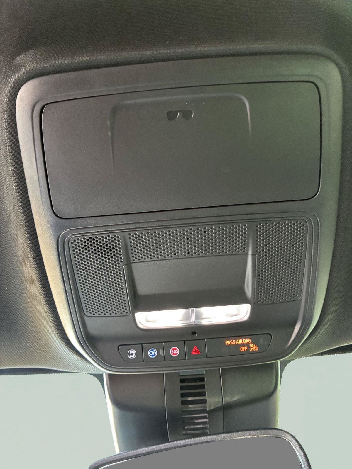 Used 2025 GMC Acadia Elevation AWD/4WD image 29