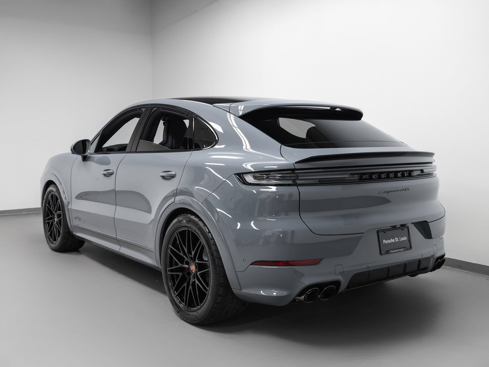 New 2026 Porsche Cayenne GTS AWD/4WD image 3