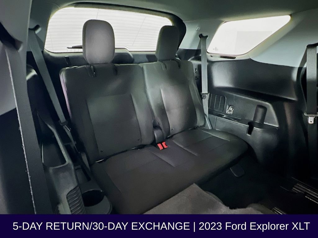 Used 2023 Ford Explorer XLT image 31