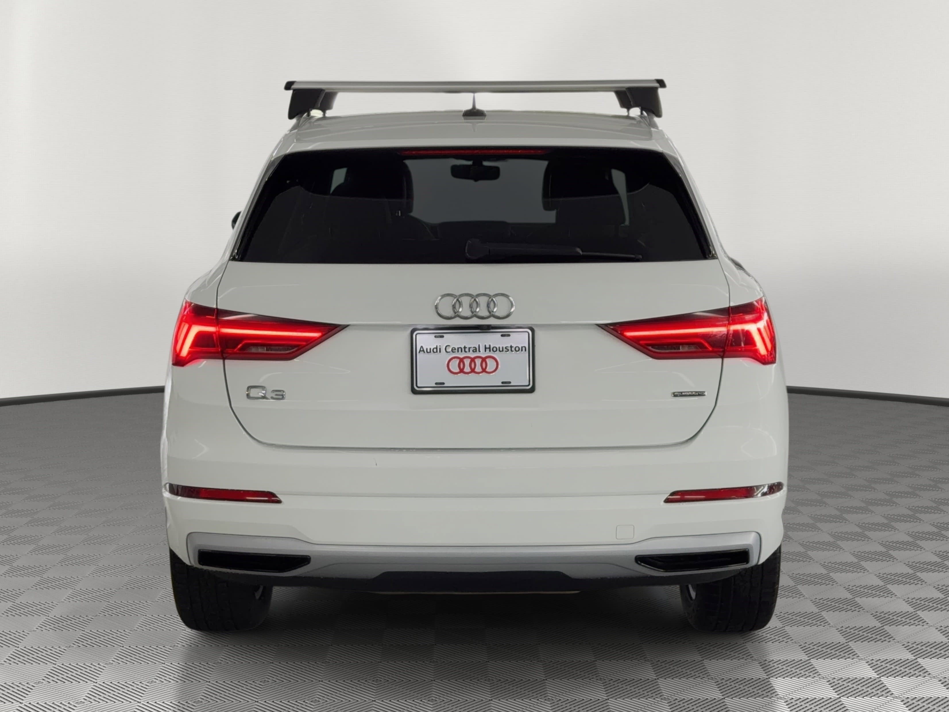 Used 2021 Audi Q3 2.0T Premium AWD/4WD image 10