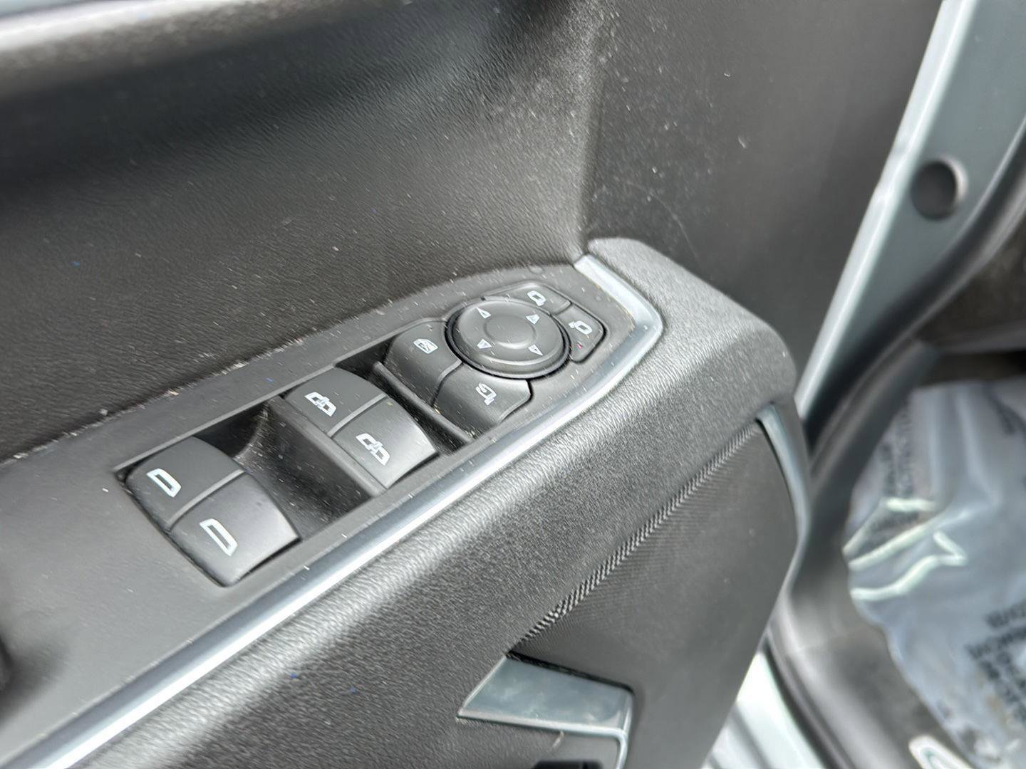 Used 2025 GMC Sierra 1500 SLT image 27