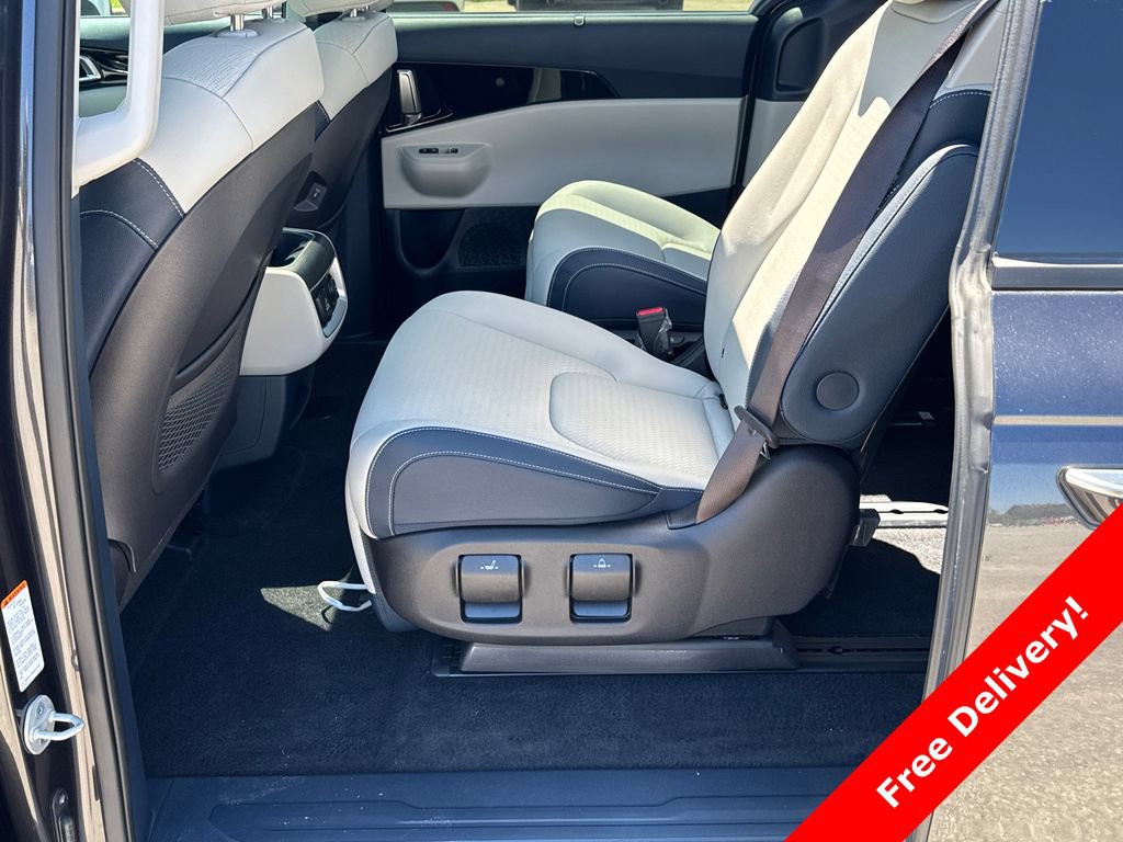 New 2025 Kia Carnival SX Prestige FWD image 19