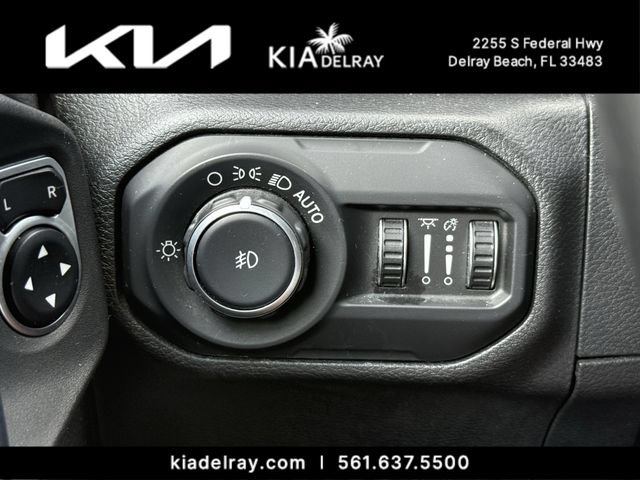 Used 2021 Jeep Wrangler Unlimited Sahara AWD/4WD image 28