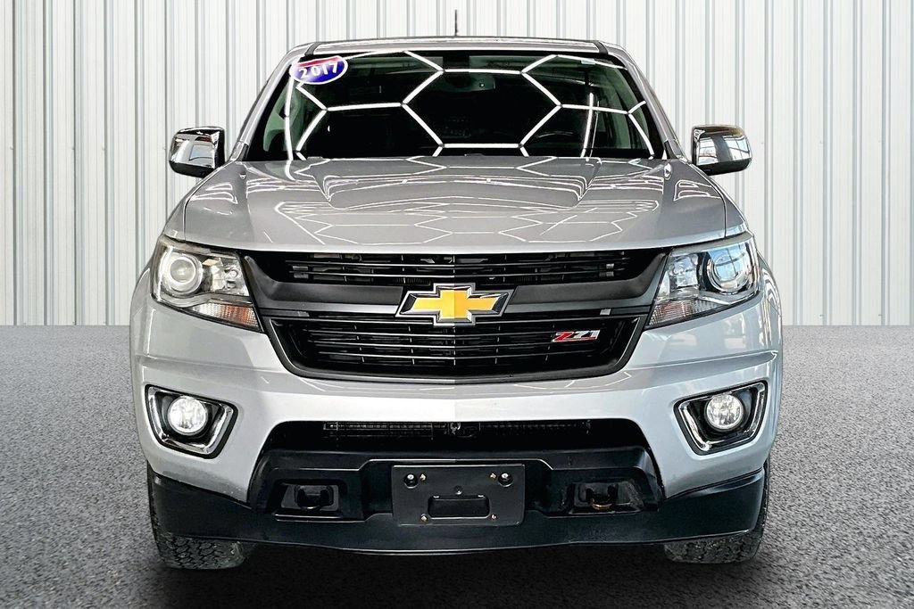 Used 2017 Chevrolet Colorado Z71 AWD/4WD image 2