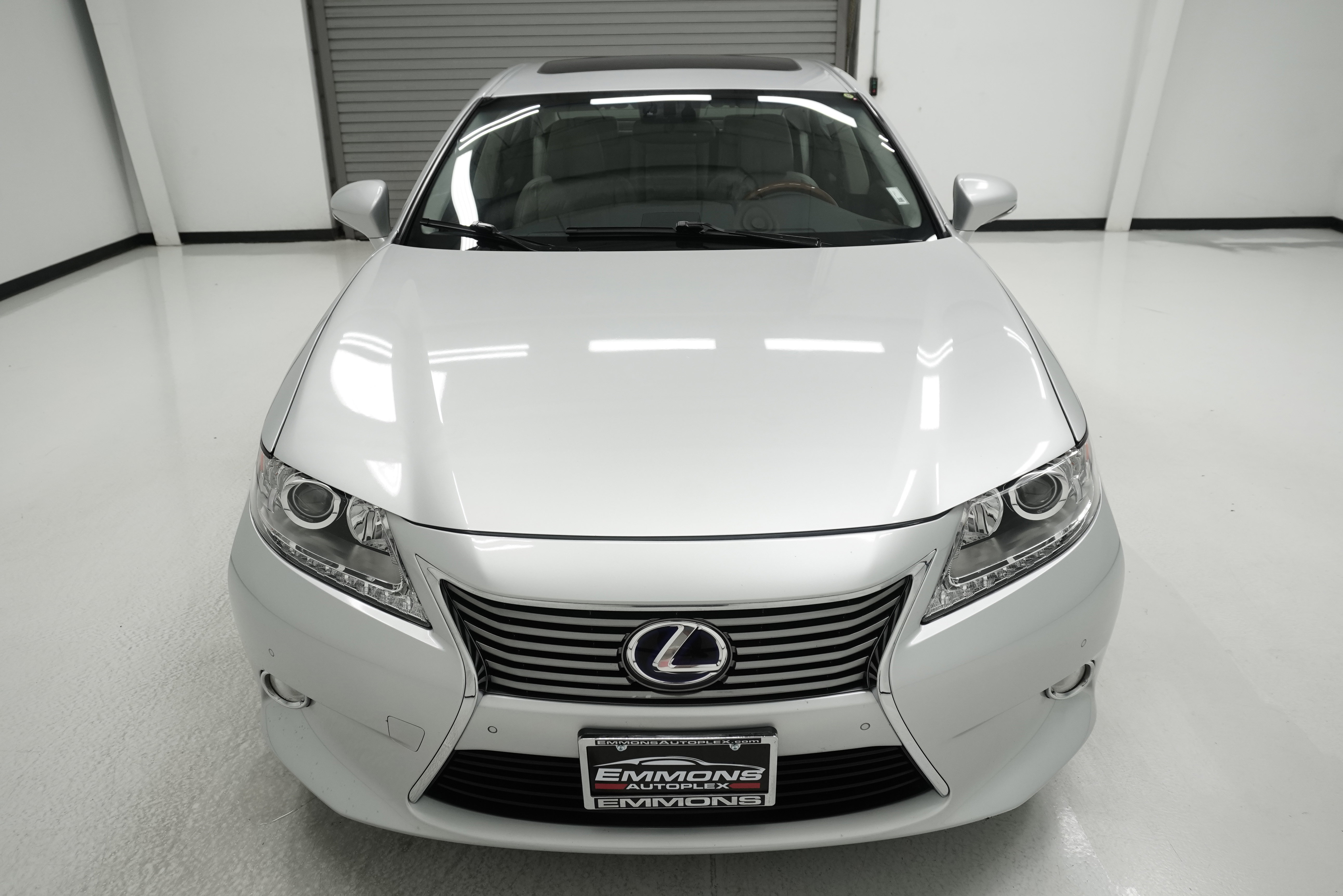 Used 2013 Lexus ES 300h w/ Luxury Pkg FWD image 2