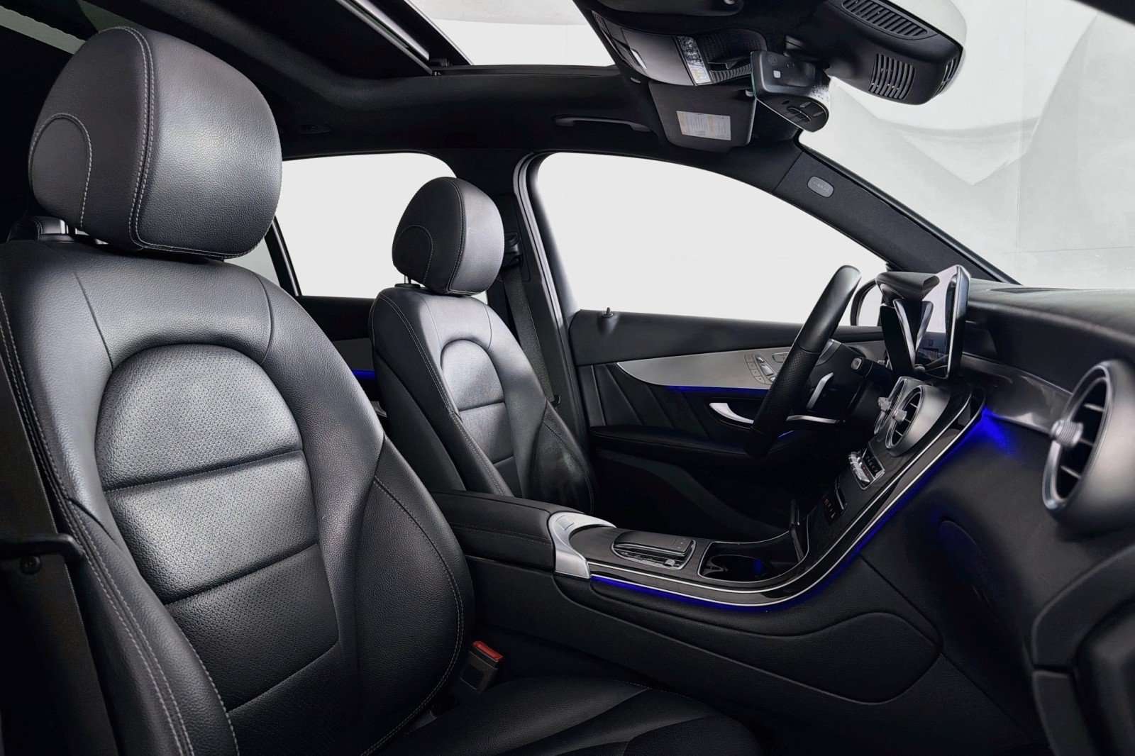 Used 2022 Mercedes-Benz GLC 300 image 7