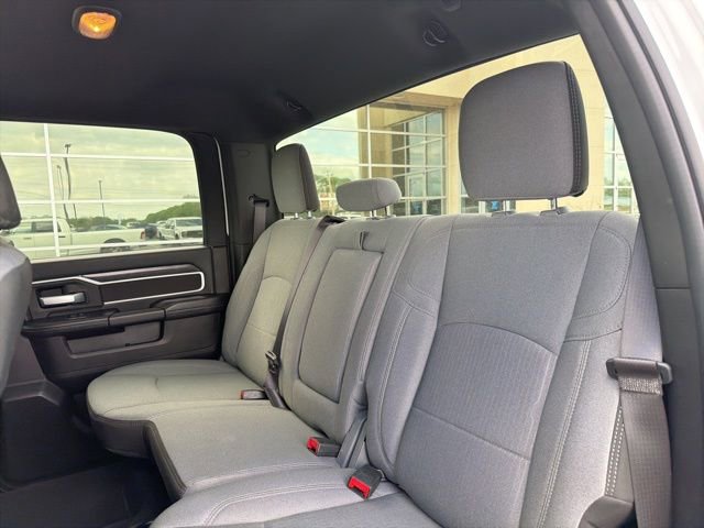 Used 2024 RAM 3500 Big Horn AWD/4WD image 18