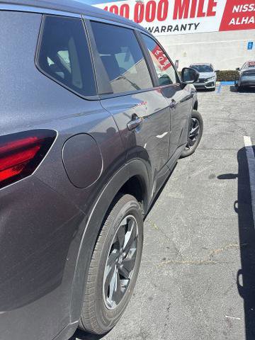 Certified 2025 Nissan Rogue SV FWD image 5