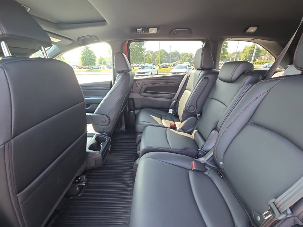 Used 2026 Honda Odyssey Sport-L image 12