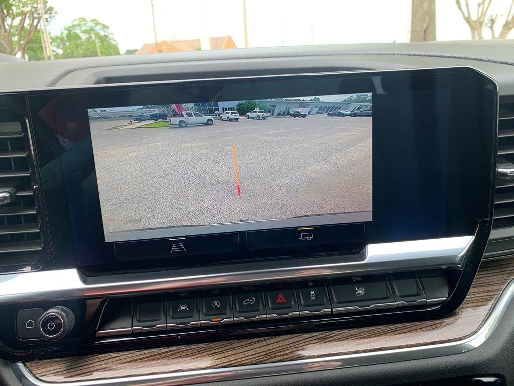 Used 2025 Chevrolet Silverado 1500 LT RWD image 17
