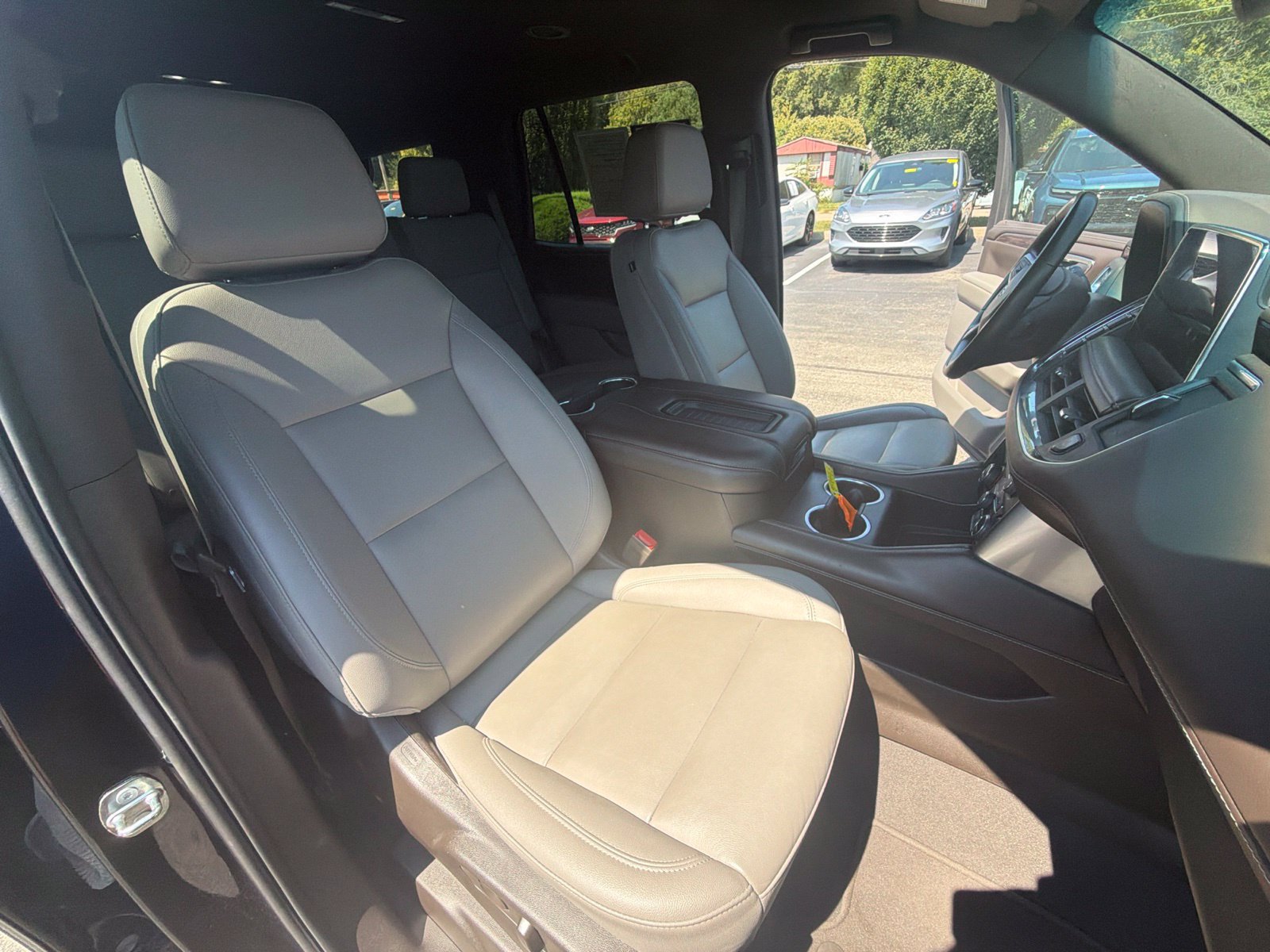 Used 2024 Chevrolet Tahoe LT AWD/4WD image 30
