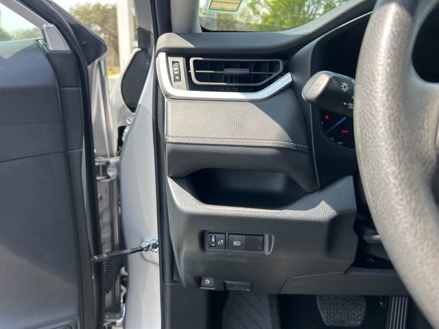 Used 2024 Toyota RAV4 XLE image 26