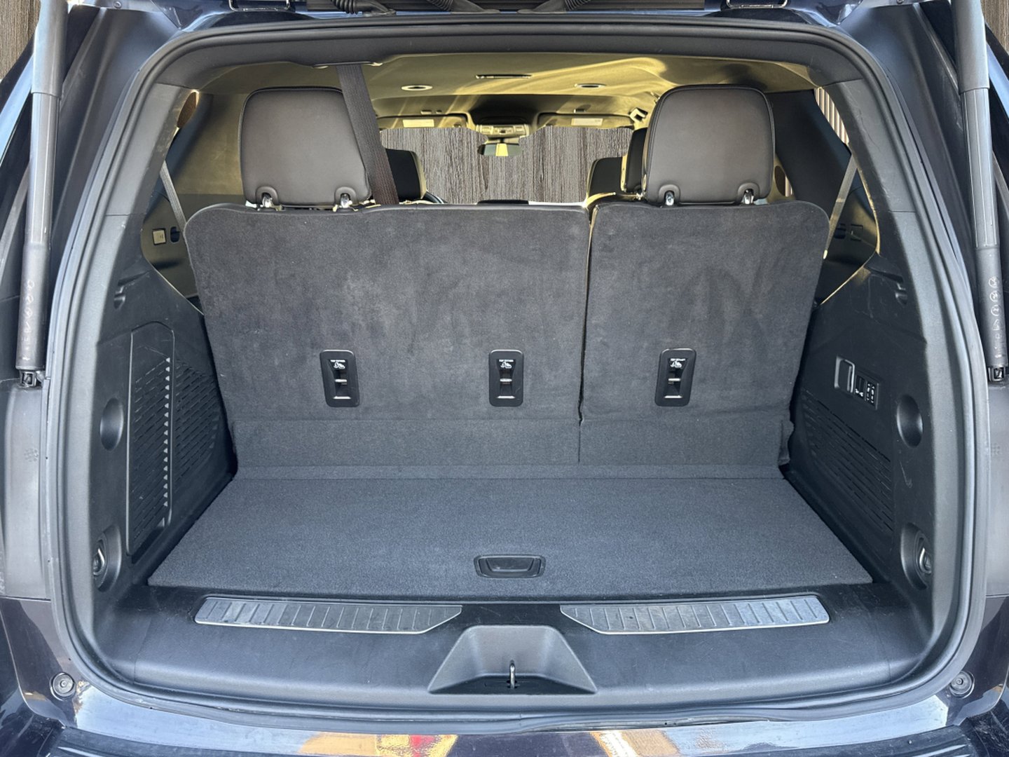 Used 2024 Chevrolet Tahoe Premier image 38