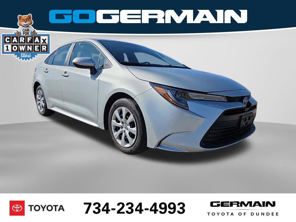 Used 2025 Toyota Corolla LE image 5