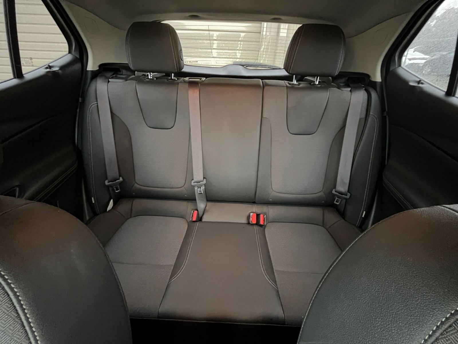 Used 2025 Buick Encore GX Preferred image 36