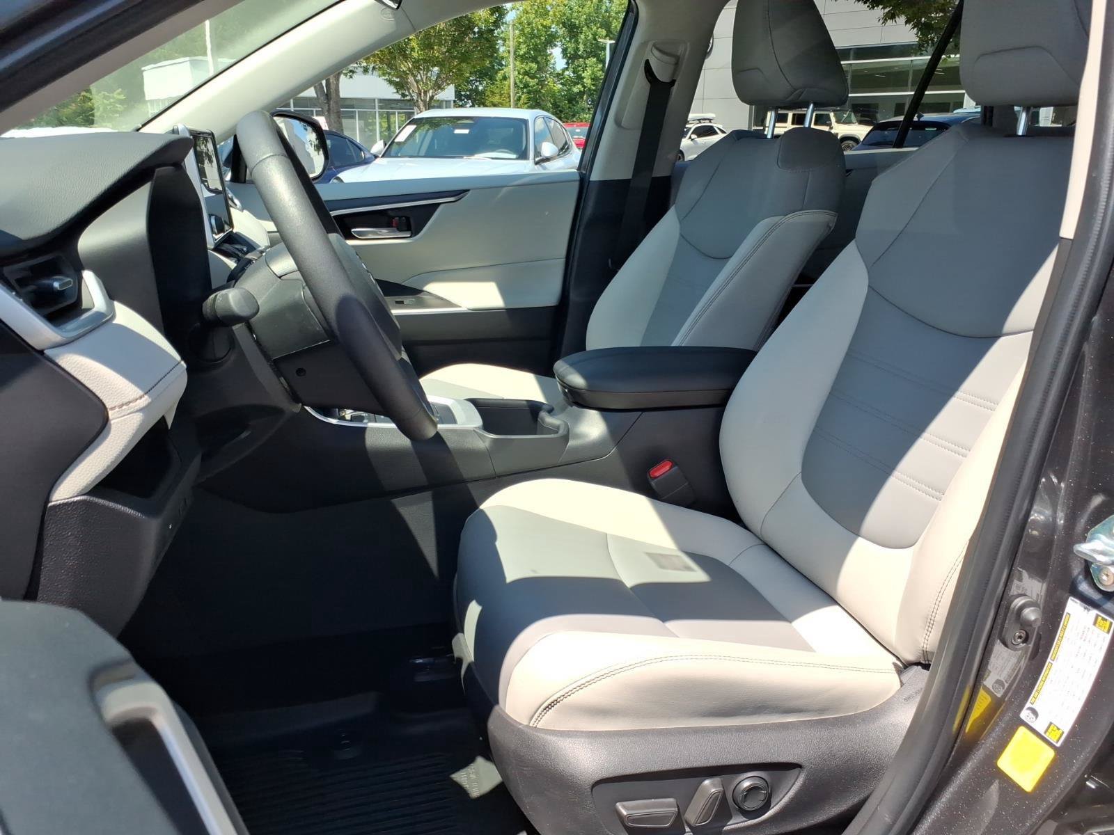 Used 2025 Toyota RAV4 XLE Premium w/ Weather Package AWD/4WD image 20