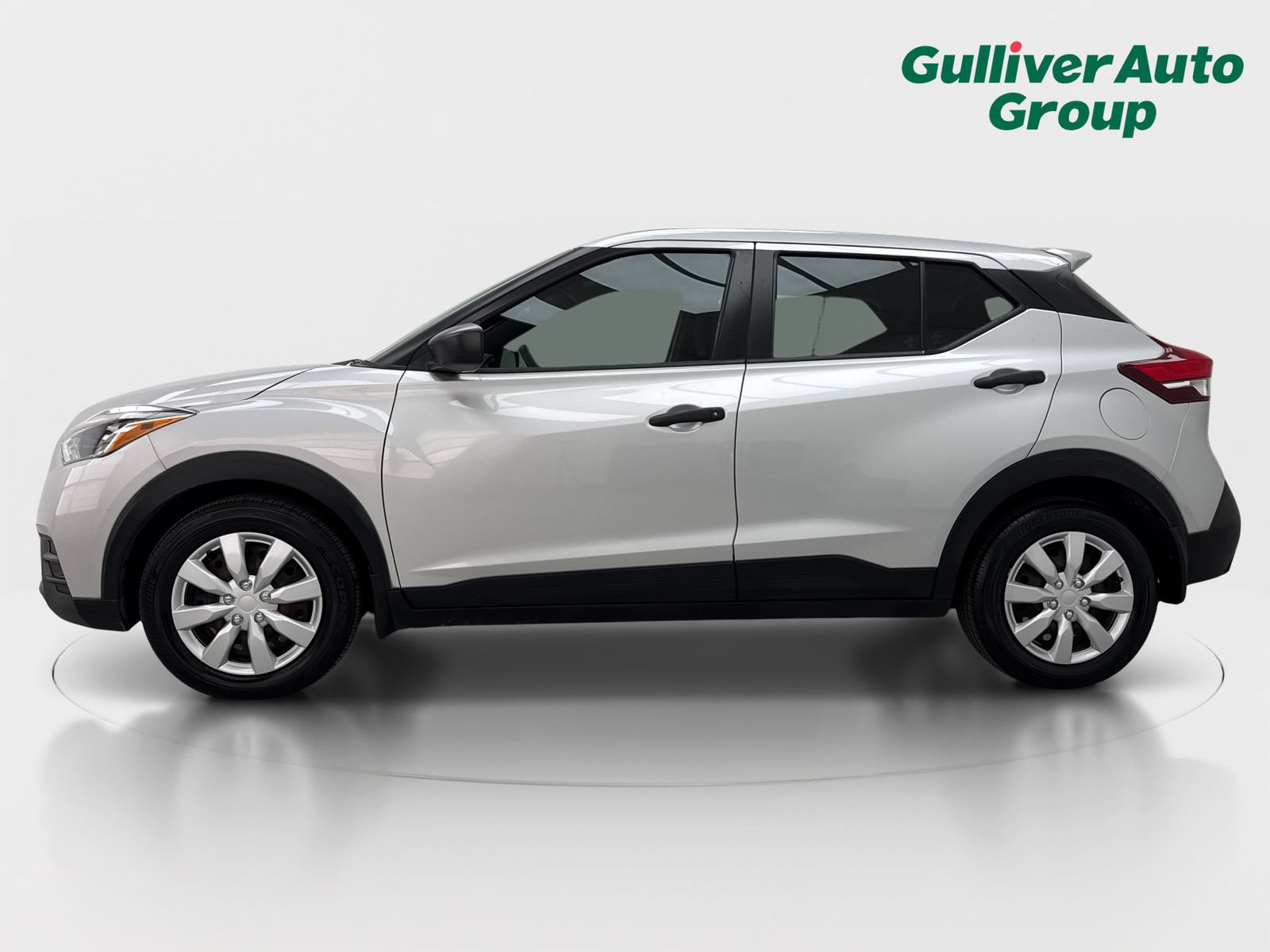 Used 2020 Nissan Kicks S FWD image 3