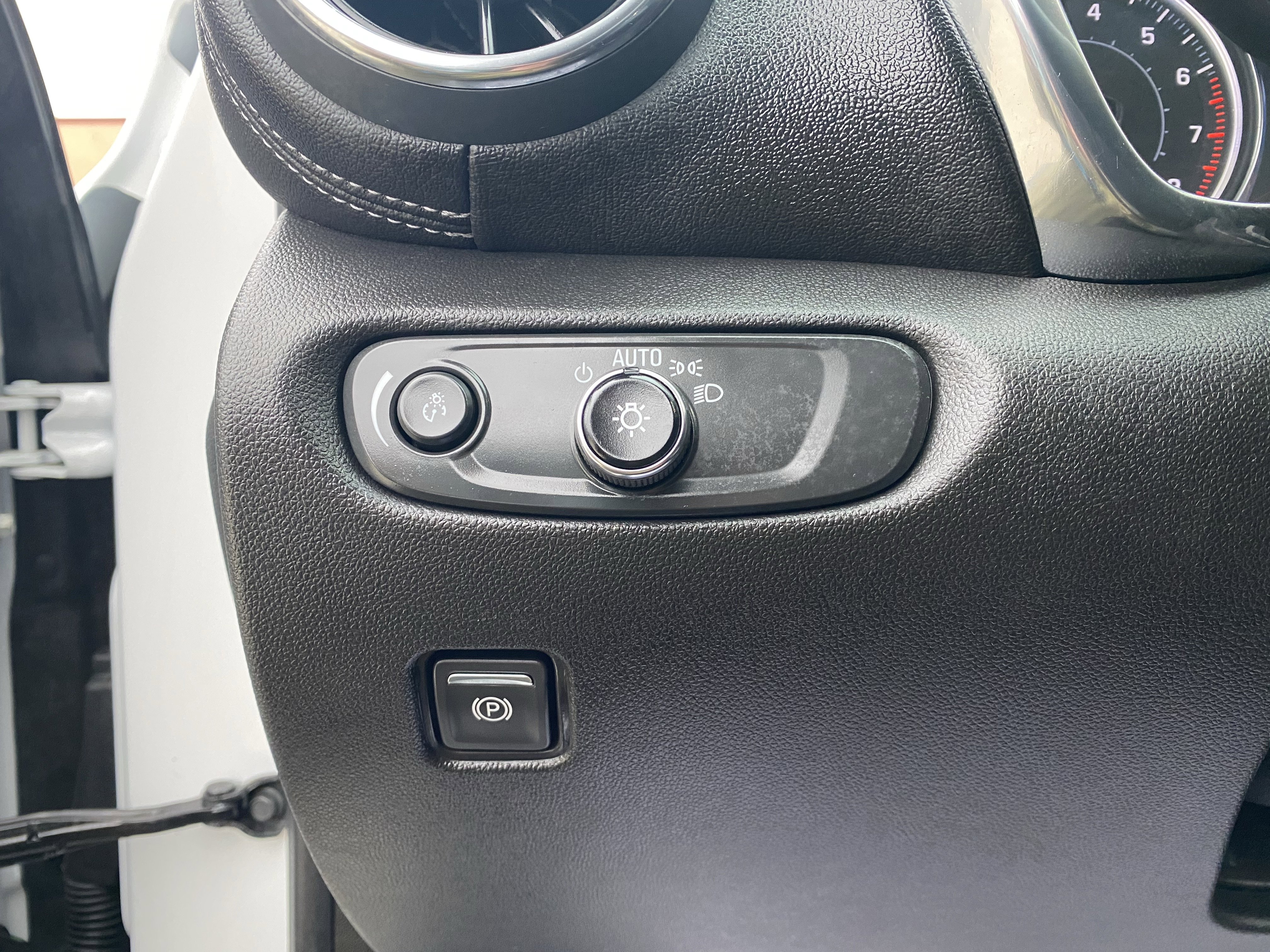 Used 2023 Chevrolet Blazer LT w/ Convenience Package image 7