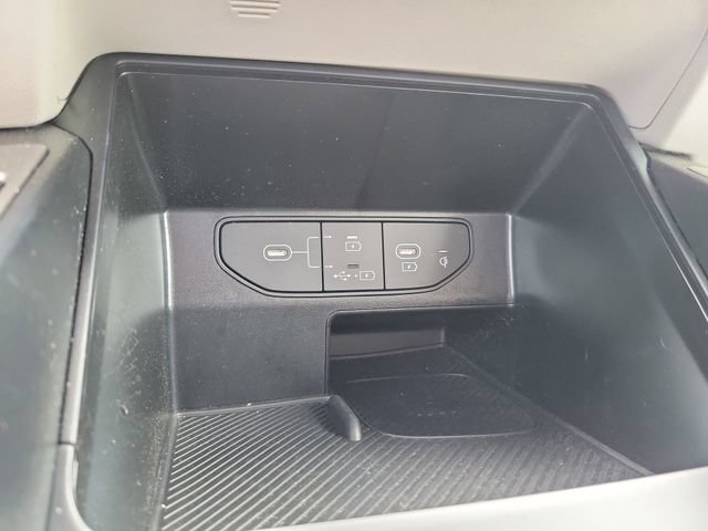 Certified 2025 Kia Sorento S FWD image 25