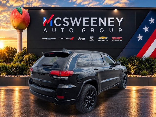 Used 2021 Jeep Grand Cherokee Laredo X RWD image 5