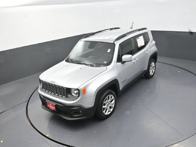 Used 2017 Jeep Renegade Latitude w/ Cold Weather Group AWD/4WD image 25