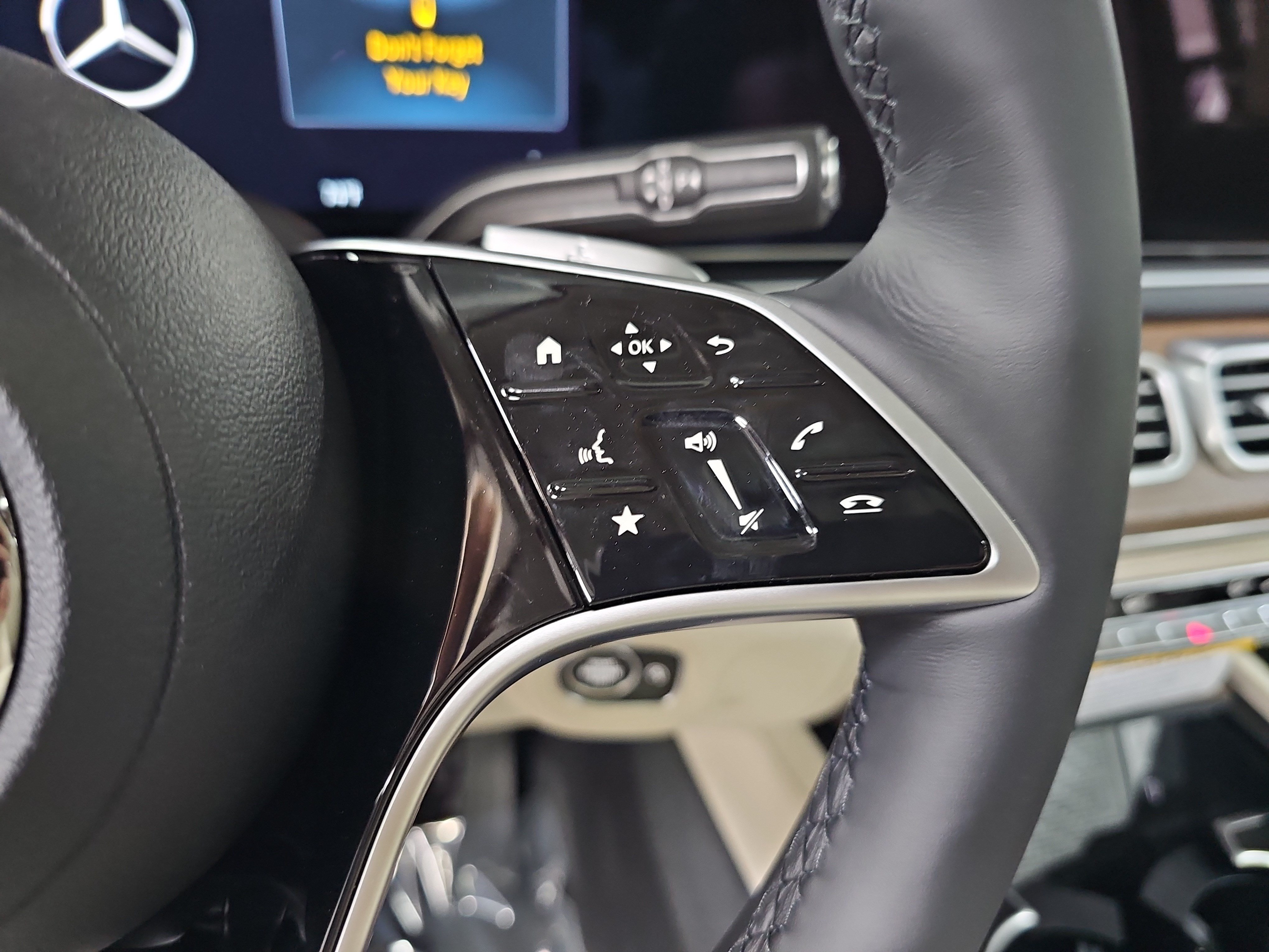 New 2026 Mercedes-Benz GLS 450 4MATIC image 20