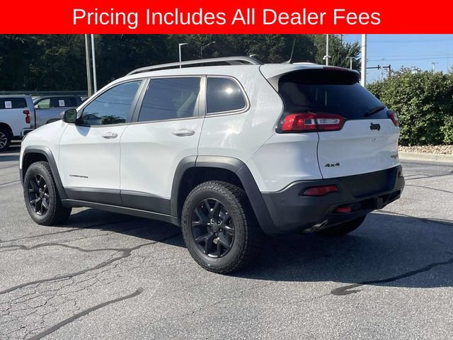Used 2017 Jeep Cherokee Trailhawk AWD/4WD image 3