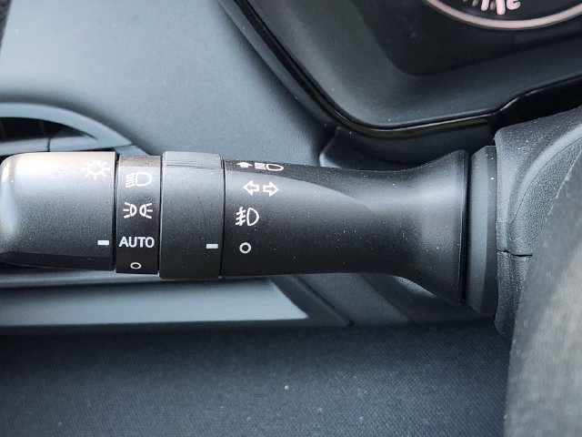 Used 2023 Subaru Outback Premium AWD/4WD image 33