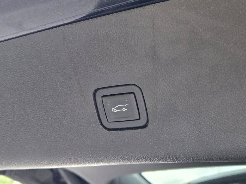 Certified 2019 Chevrolet Traverse LT w/ LT Premium Package FWD image 15