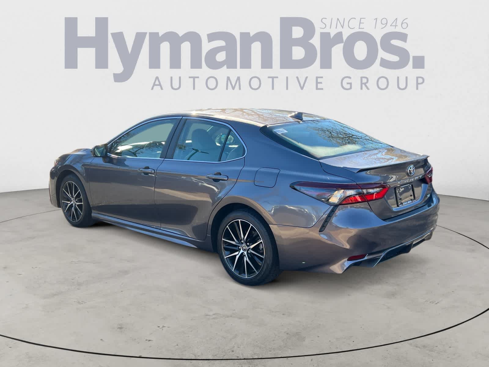 Used 2023 Toyota Camry SE FWD image 6