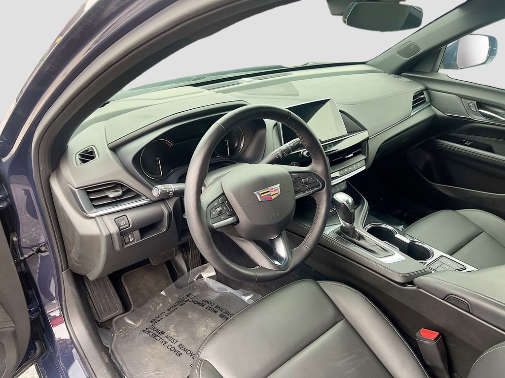 Used 2025 Cadillac CT4 Luxury image 9