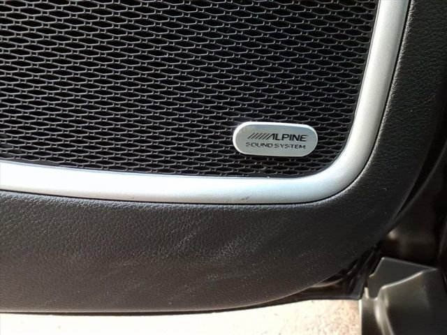 Used 2024 Jeep Compass Latitude w/ Sun and Sound Group AWD/4WD image 30