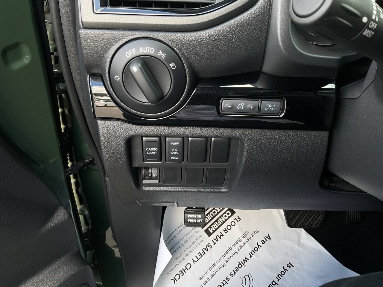 Used 2024 Nissan Titan SV w/ SV Bronze Edition Package RWD image 20