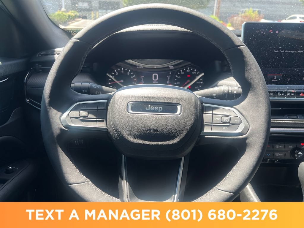 Used 2025 Jeep Compass Latitude w/ Sun & Sound Group AWD/4WD image 14