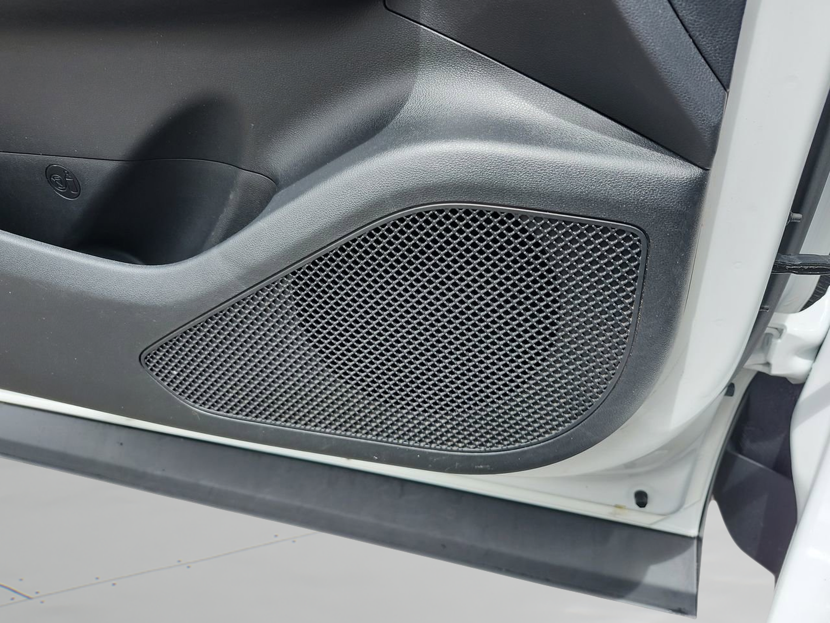 Certified 2025 Hyundai Santa Cruz SE FWD image 22