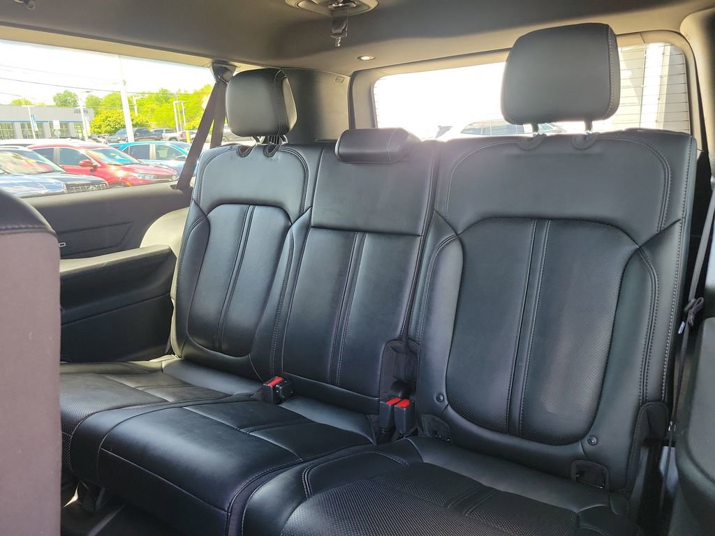 Used 2024 Jeep Wagoneer L Series III w/ Flexible Seating Group AWD/4WD image 14