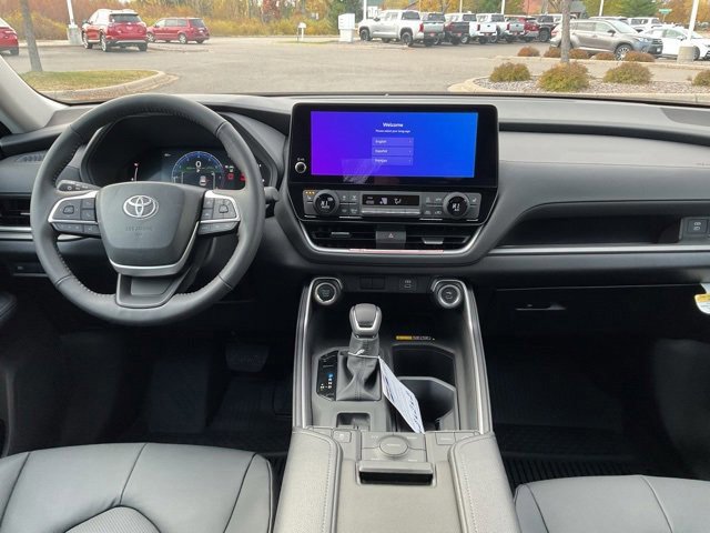 New 2026 Toyota Grand Highlander XLE image 18