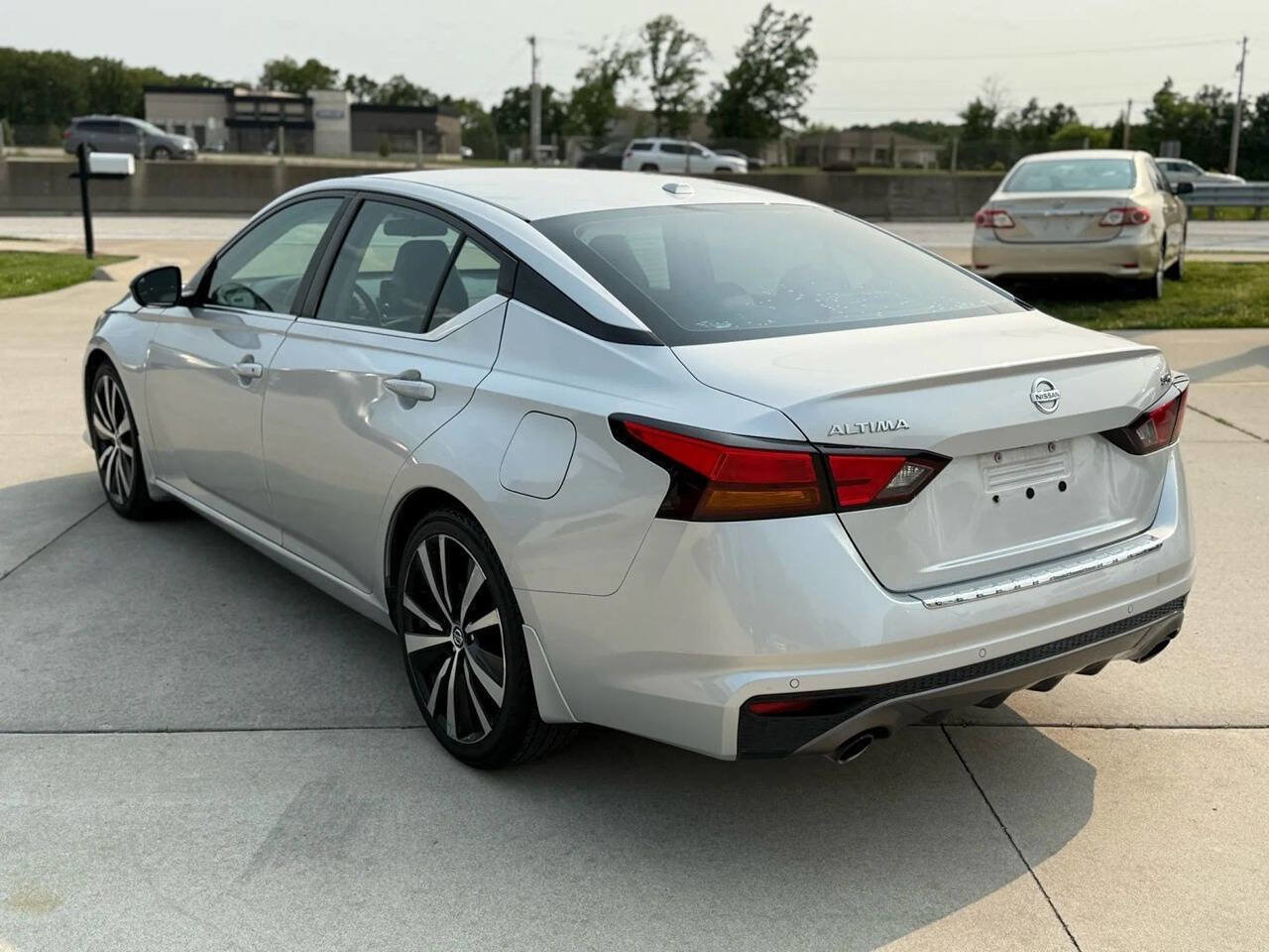 Used 2020 Nissan Altima 2.5 SR image 9