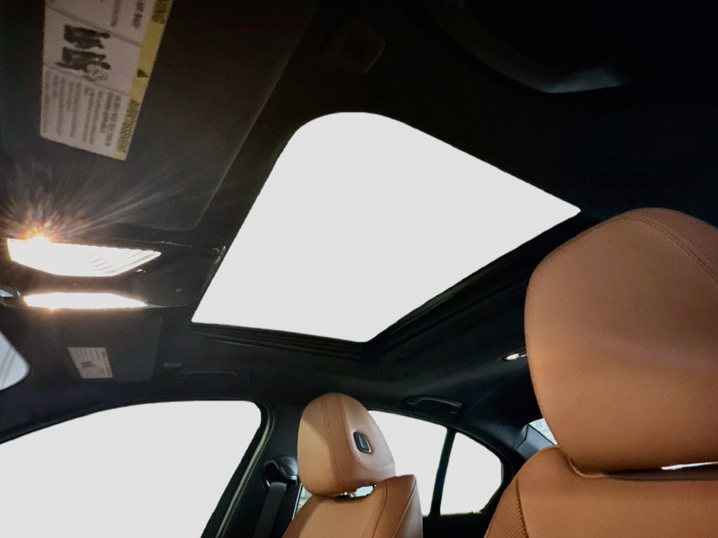 New 2026 BMW 330i xDrive Sedan w/ Premium Package AWD/4WD image 22