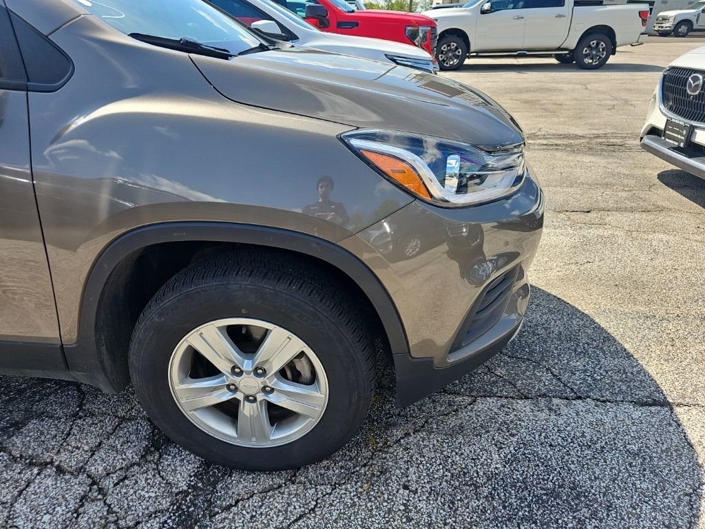 Used 2022 Chevrolet Trax LT w/ Driver Confidence Package AWD/4WD image 16
