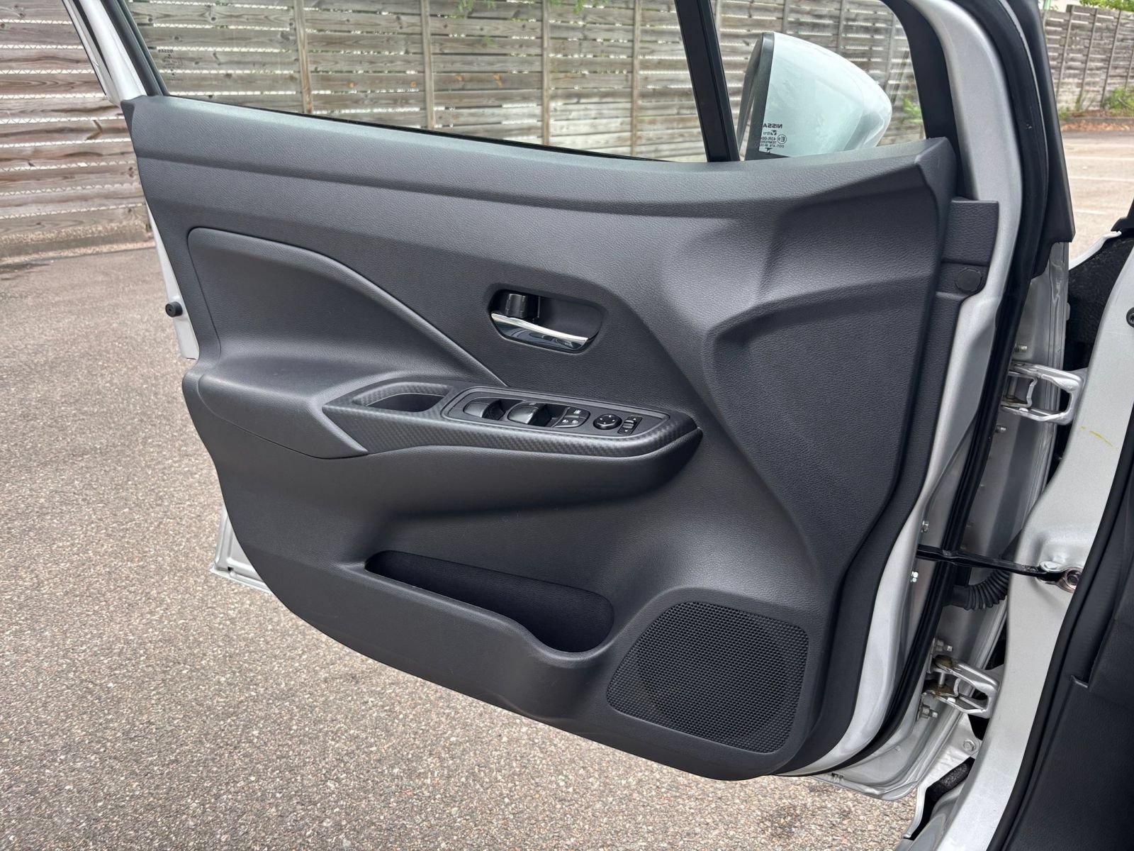 Used 2025 Nissan Versa SV FWD image 18