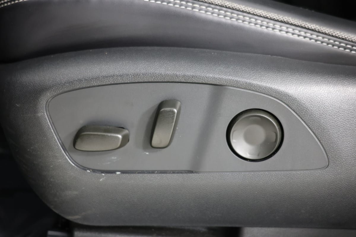 Used 2025 GMC Sierra EV Denali AWD/4WD image 26