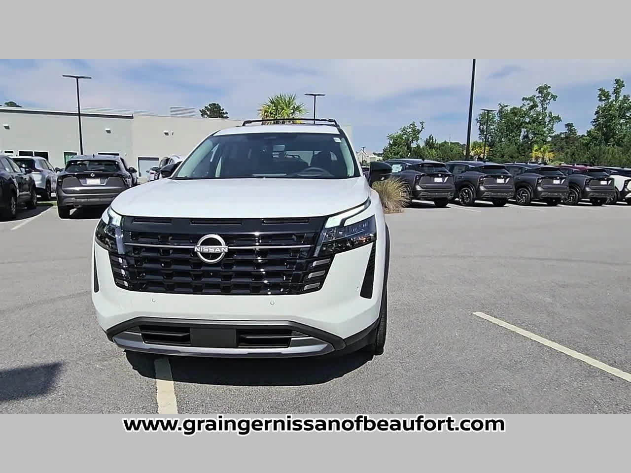 New 2026 Nissan Pathfinder Platinum FWD image 19