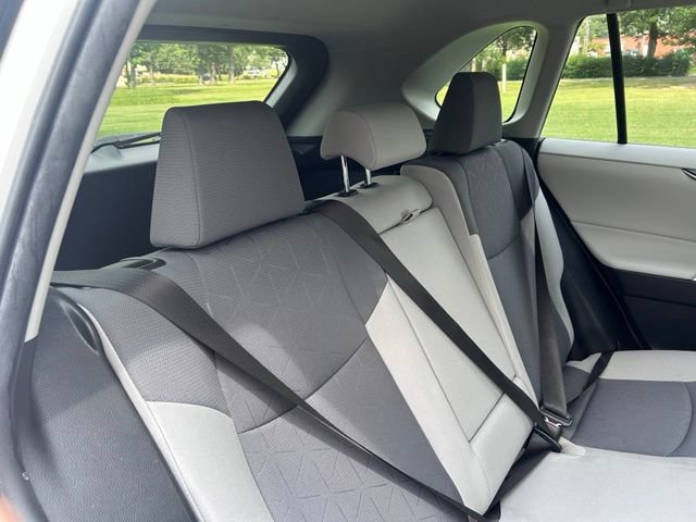 Used 2019 Toyota RAV4 XLE AWD/4WD image 22